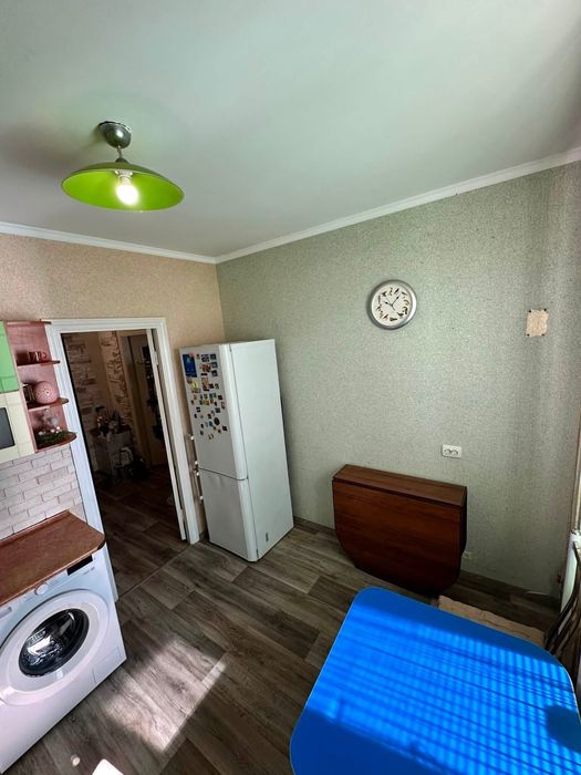 Продаж 1 кімнатноі квартири  на Калініна 4
