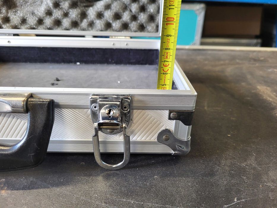 34x23x4,5 Walizka case flightcase FAKTURA