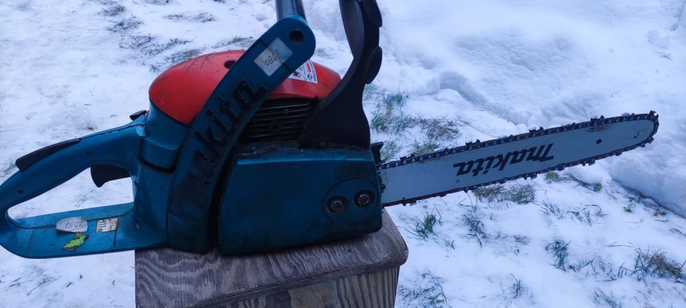 Piła spalinowa -Makita