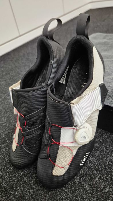 FIZIK Transiro Infinito R3 TAM42 Triatlo