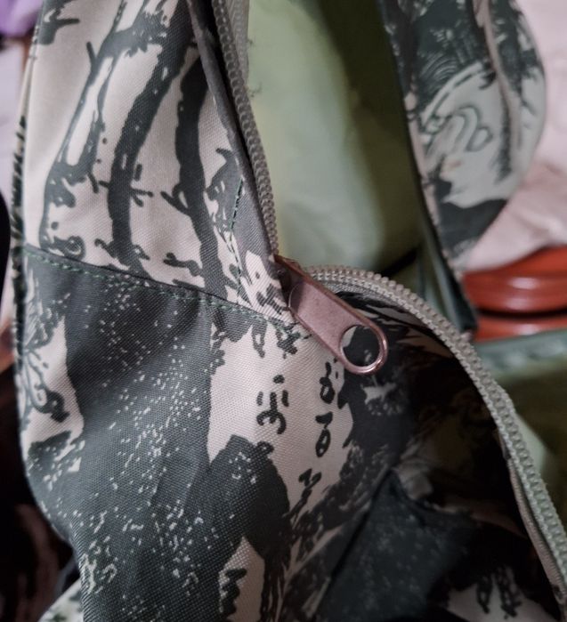 zielonkawy plecak do szkoły i na biwak