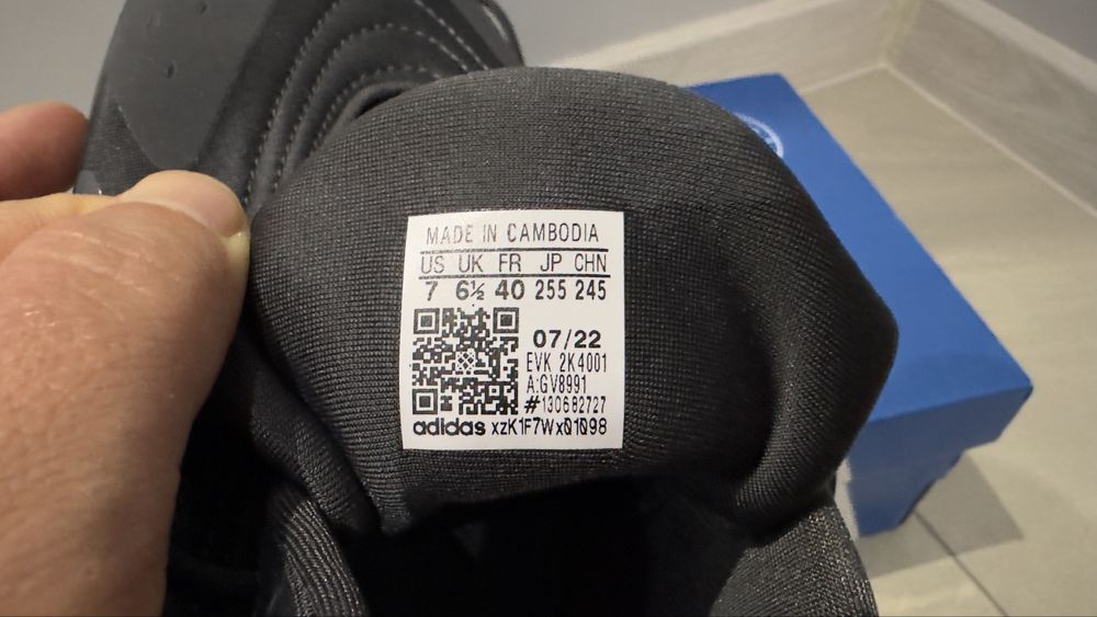 Buty Adidas Originals Ozelia