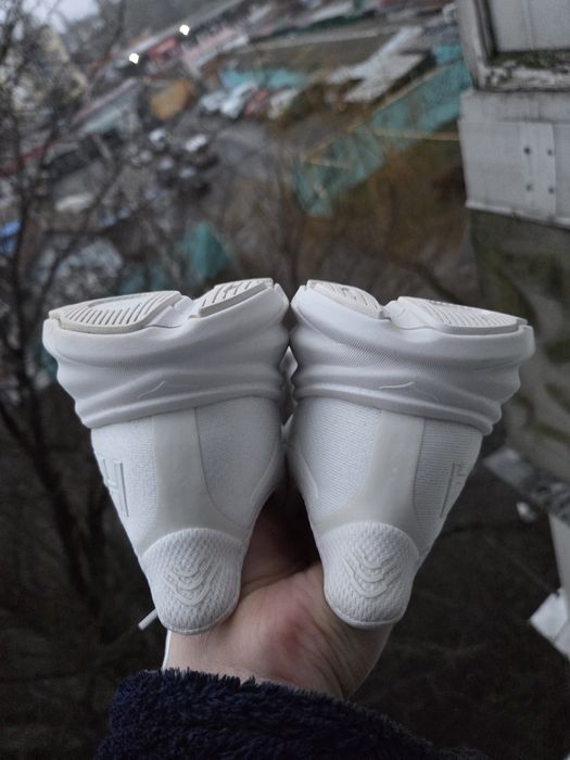 41р Hoka Clifton 9 жіночі кросівки