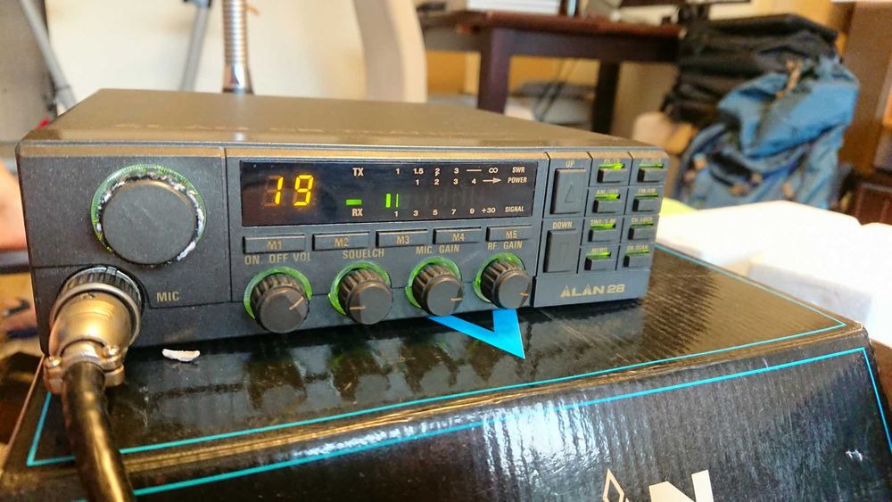 CB Radio Alan 28 + 2 anteny + transformator.