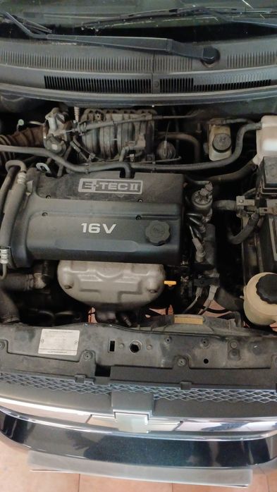 Chevrolet Aveo 1.4 para peças ou reparação
