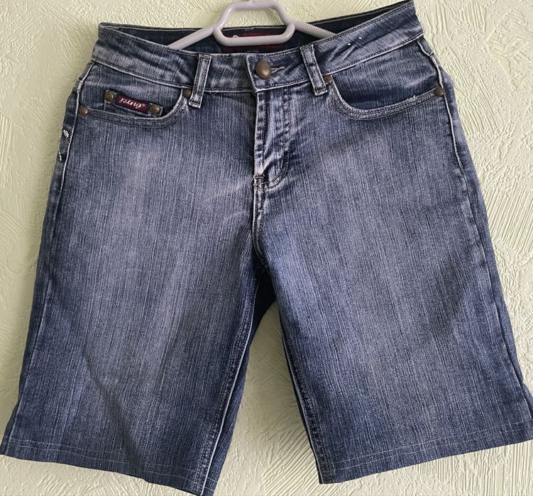 Джинсовые  шорты