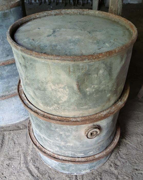 Beczka metalowa 2 sztuki
