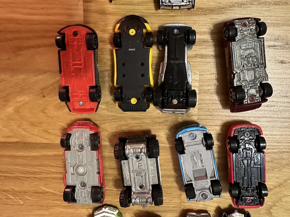 Коллекция машинок Hot Wheels