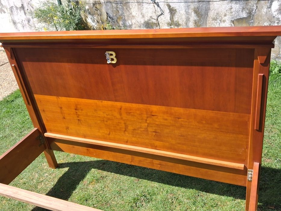 Cama casal em cerejeira - ultimo preco!