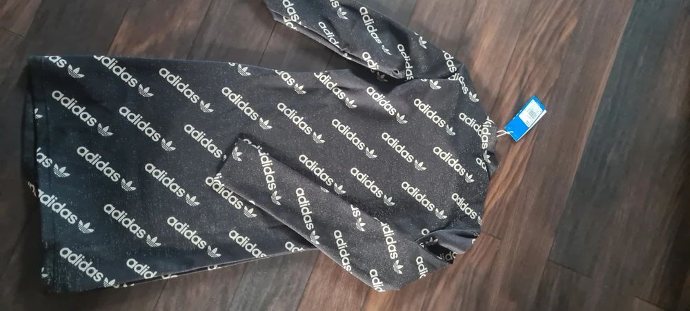 Sprzedam sukienkę Adidasa