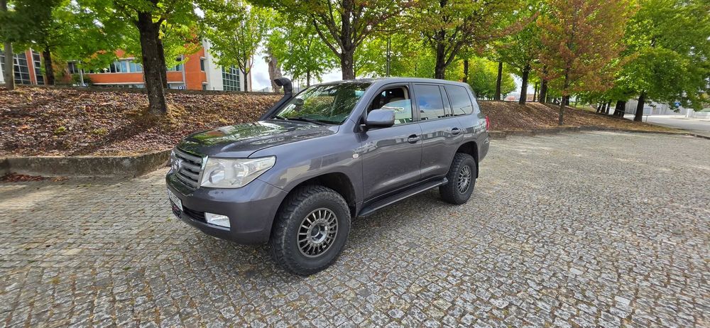 Toyota Land Cruiser 4.5 D-4D V8