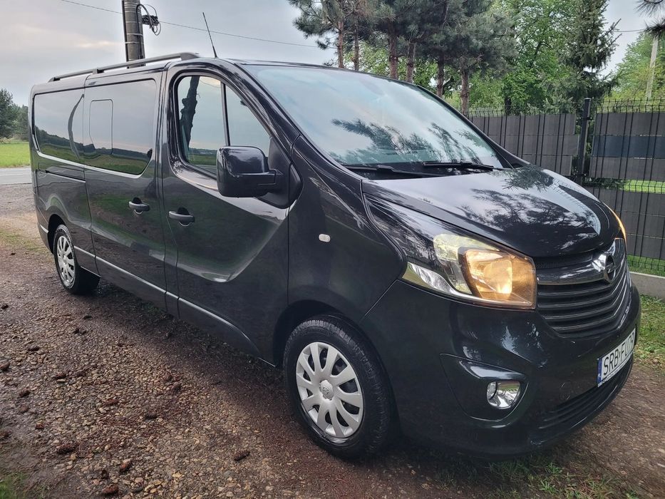 Opel Vivaro Opel Vivaro 9 osobowy 83790km przebieg gwarantowany. Stan perfekt!!!