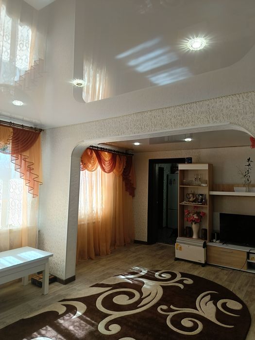 Продам  будинок, в місті, ремонт, зручності , меблі ,техніка.