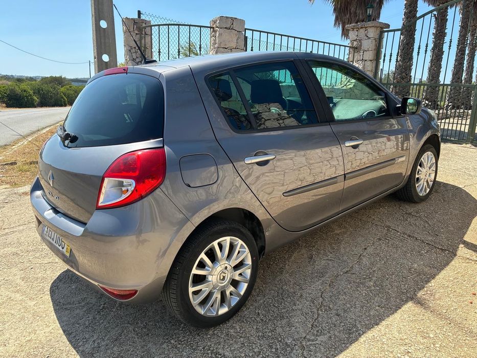 Renault Clio III 2011 89000km 1,2 75cv