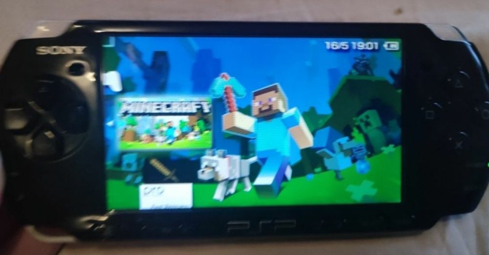 Minecraft gra do przenośnej konsoli Sony psp