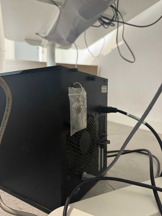 ProLiant MicroServer N36 (5GB RAM, 30GB SSD)