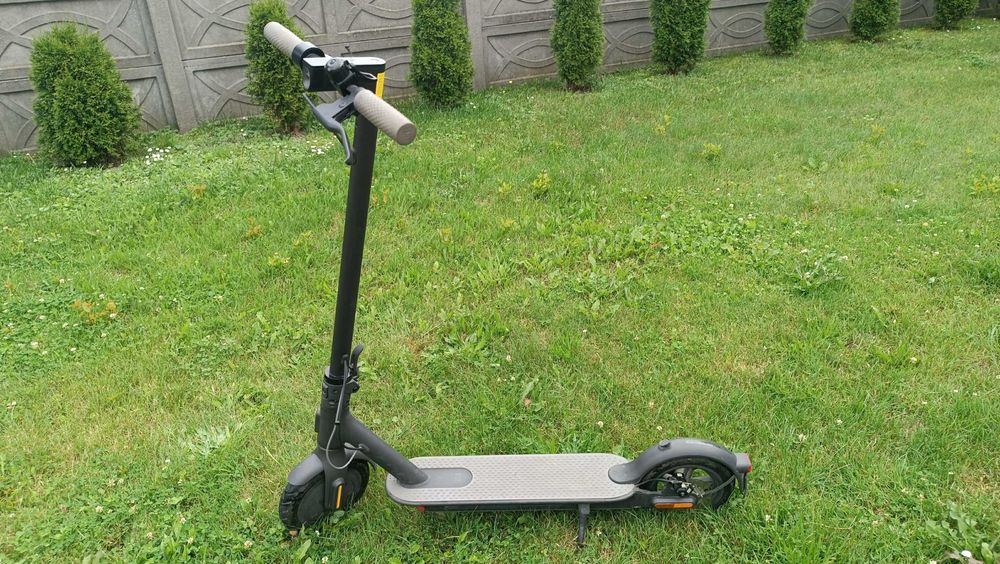 Hulajnoga  Elektryczna XIAOMI MI ELECTRIC SCOOTER 1S