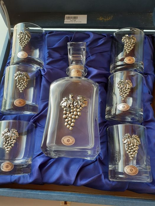 Peças decorativas em estanho