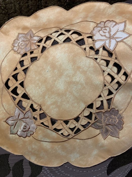 Serwetki lwyszywane haftowane