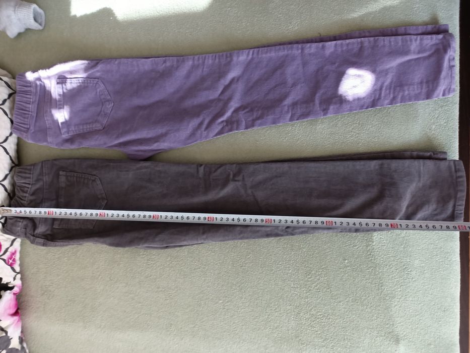 Dwie pary spodni sztruks rozmiar 134