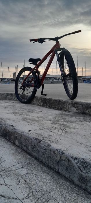 Bicicleta dirt jump