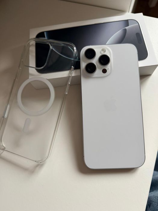 Iphone pro Max 16 256 gb novo  com capa apple  magsafe