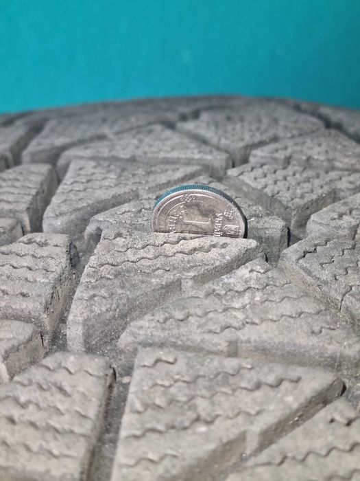 Продам 4 шини 255/50 R20 Bridgestone Blizzak DM-V2