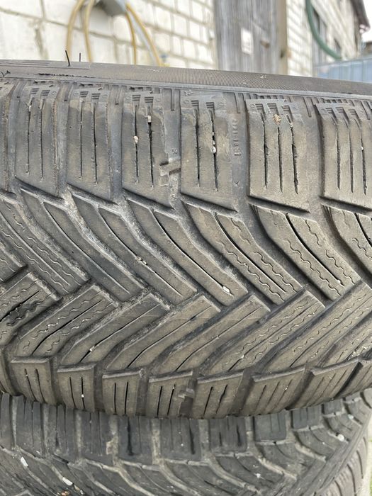 Opony Michelin  215/60-17
