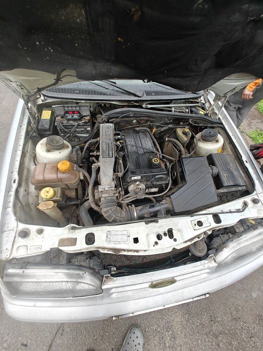 Форд скорпио 2.0 DOHC бензин