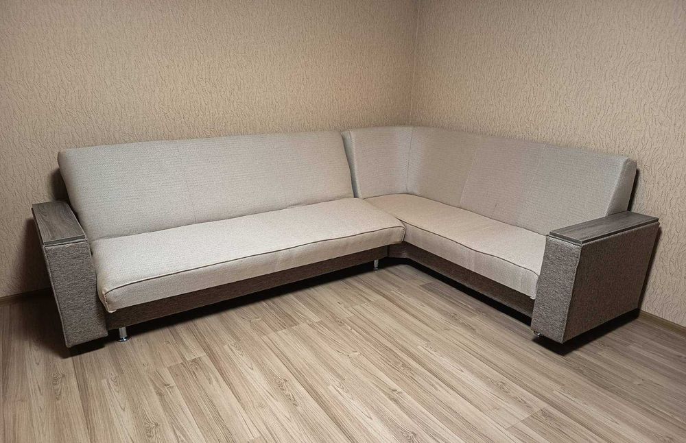 Продам комплект меблів в м.Хуст