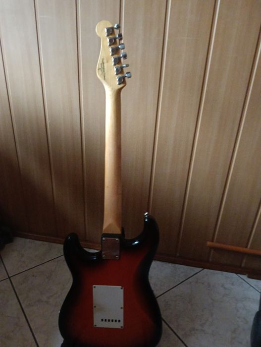 Gitara elektryczna
