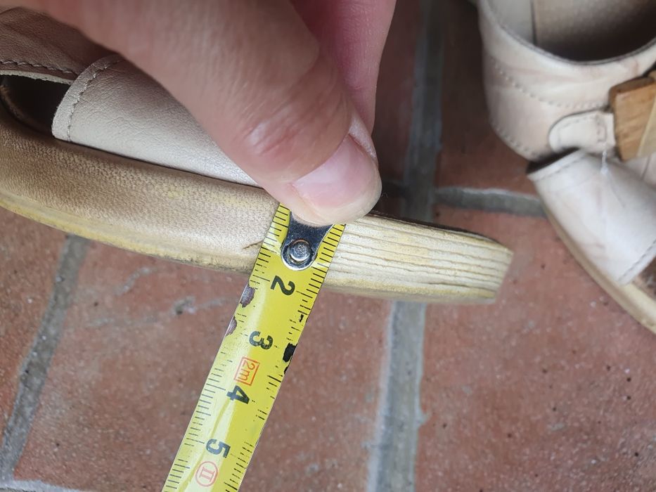 Ryłko klapki na koturnie 37/38 skóra