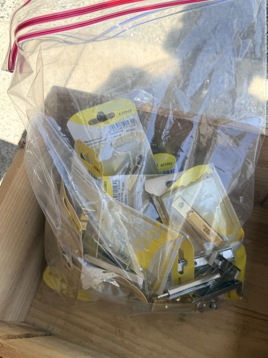 Rygle małe, opakowane i nie.  42 sztuki. Servirof