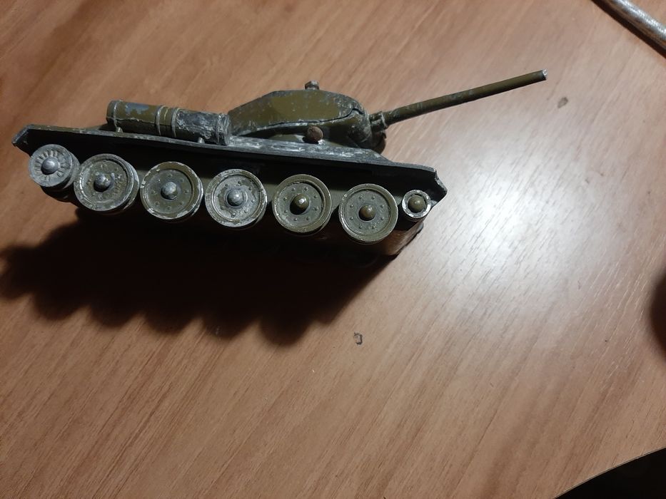 Игрушка танк металический
