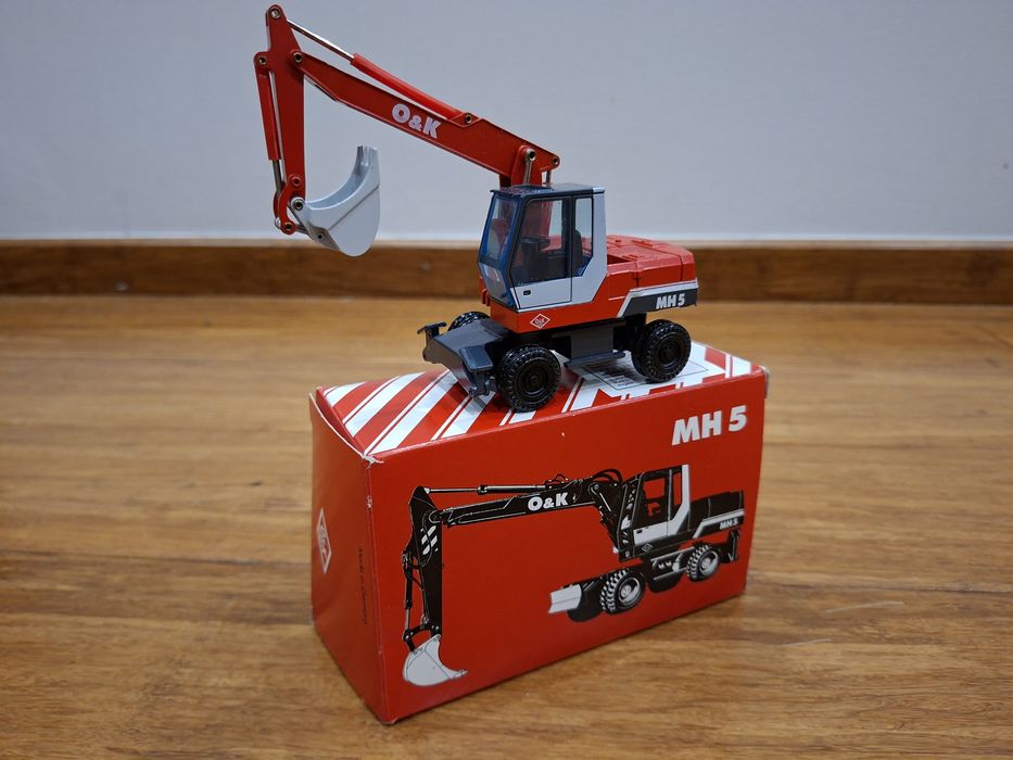 Model NZG O&K MH5 1:50
