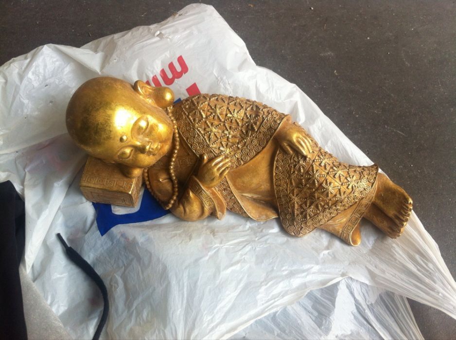 vendo Buda adormecido