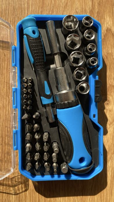 Conjunto de chaves multifuncional.