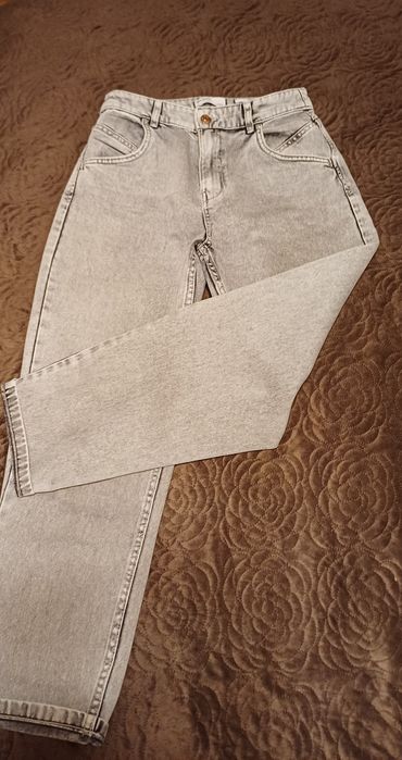 Jeansy Mom Bershka rozm. 38