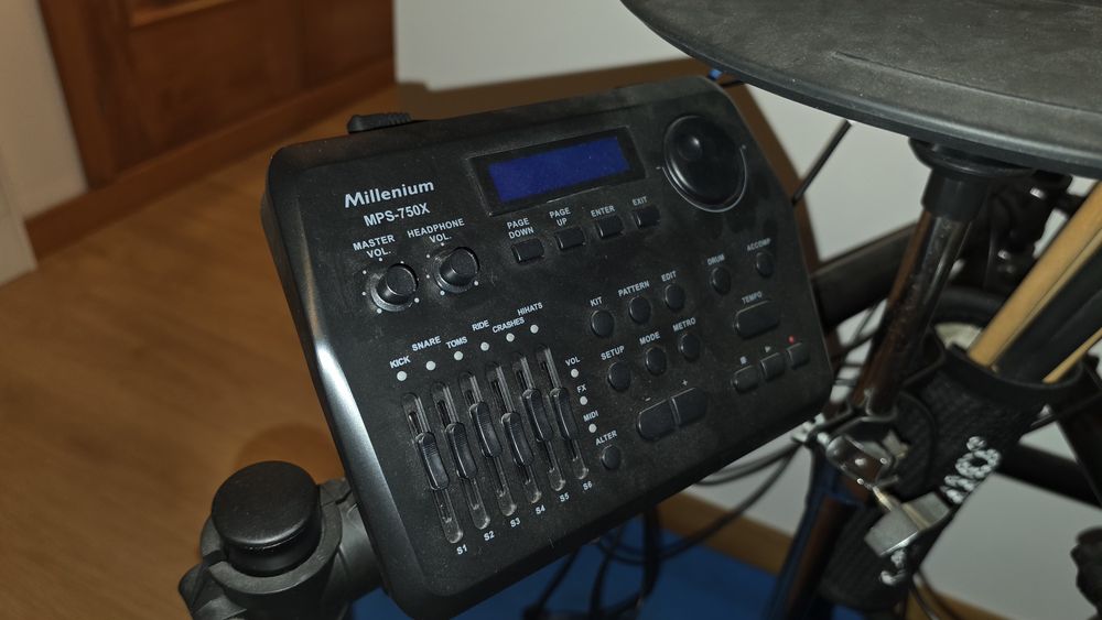 Bateria Eletrónica Millenium MPS-750X