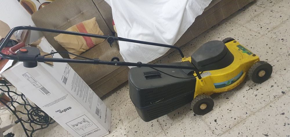 Corta Relvas amarelo