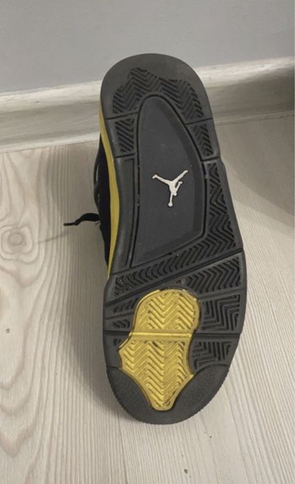 air jordan 4 thunder yellow 40