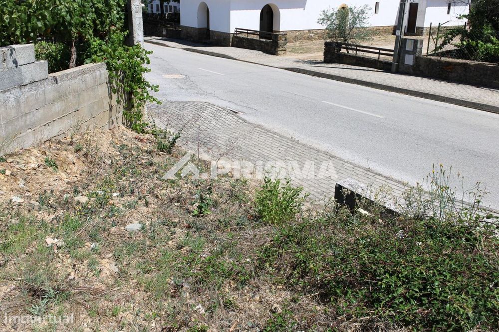 Terreno em Sobreira Formosa com 1357m2