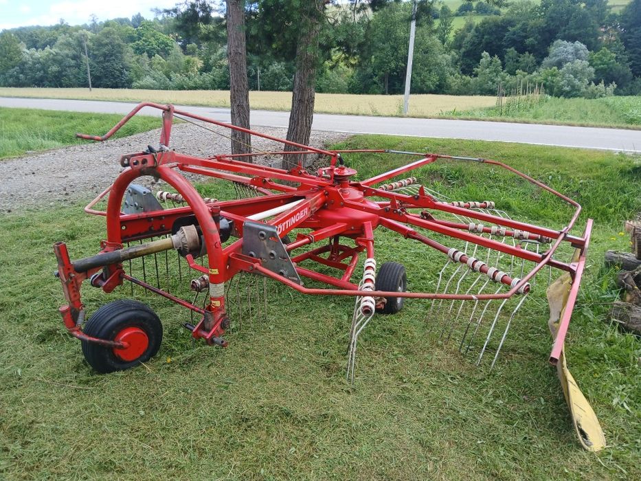 Zgrabiarka grabarka Pottinger Top