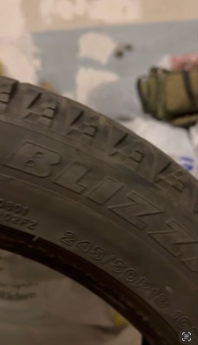 Зимова гума Bridgestone Blizzak 245/50/r18 runflat кінець 2018 року