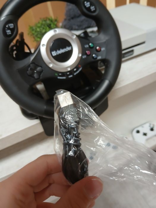 Продам ігровий руль стан чудовий