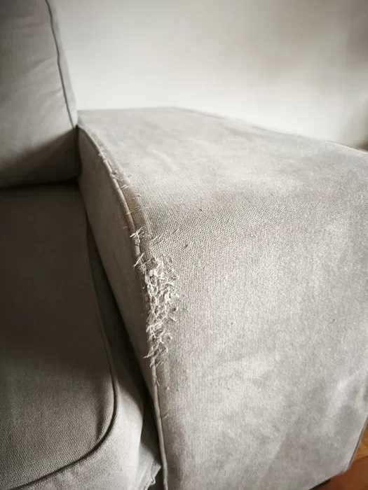 Sofá cama 3 lugares com 2 pufs (usado)