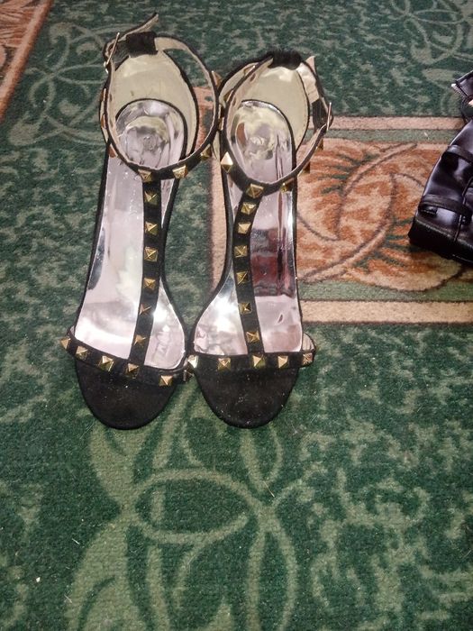 Комбинезон новый продам