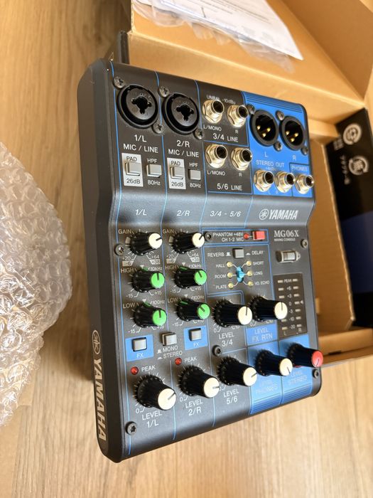 Yamaha mg06x mesa de som NOVA mixer com efeitos compacta PRO NA CAIXA