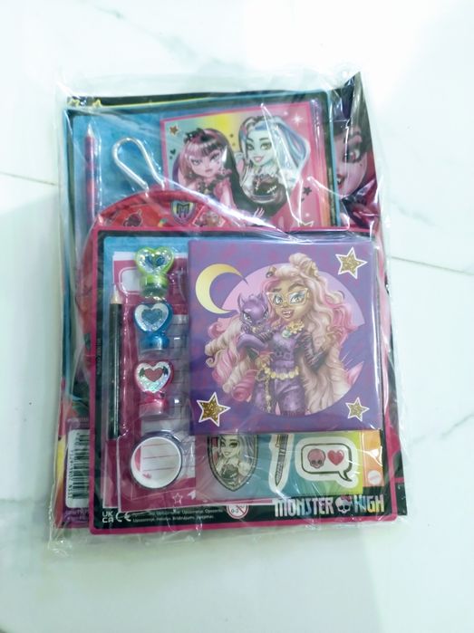 Gazetka magazyn monster high z dodatkami