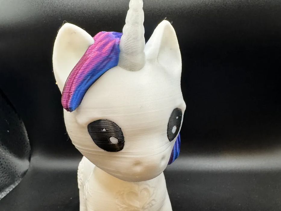 Figura de Unicórnio Colorido